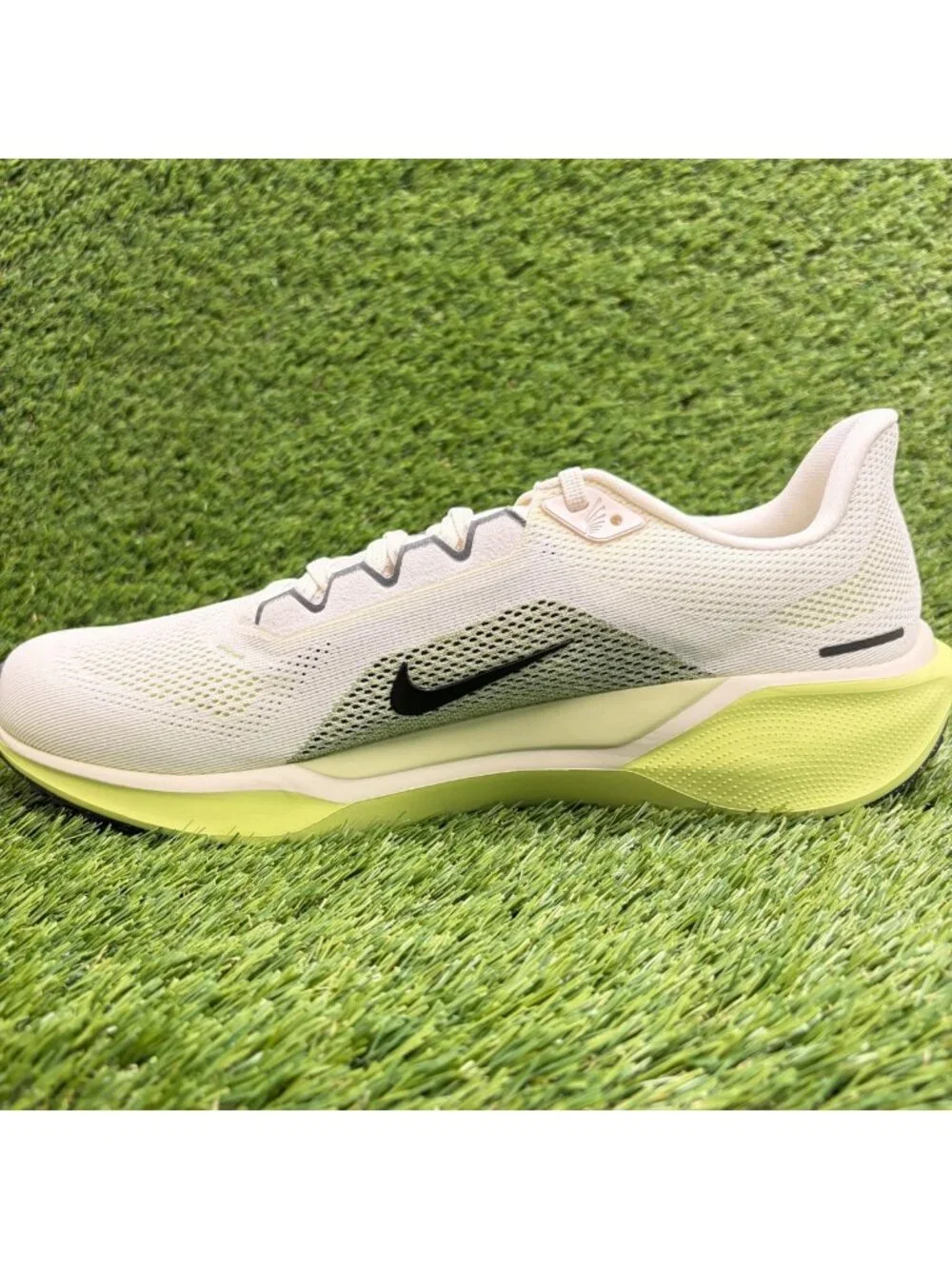 Nike Air Zoom Pegasus 41 Mens Size 13 Ivory Athletic Road Running Shoes Sneakers